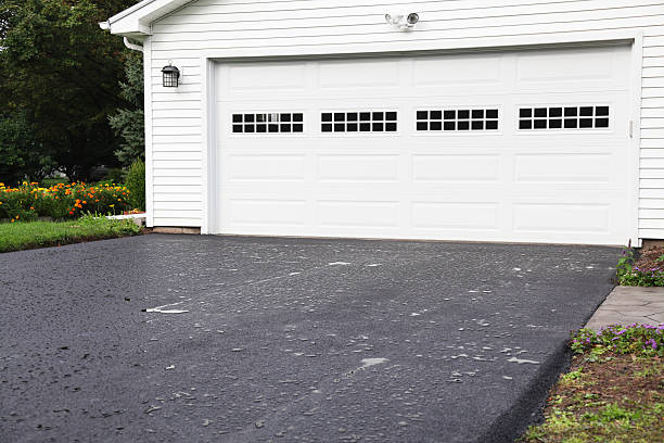 Best Yard Waste Removal  in Ronkonkoma, NY
